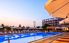 Aqua Mare Resort  3*